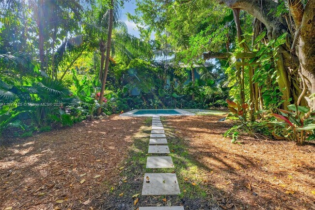 Building Photo - 2330 Overbrook St