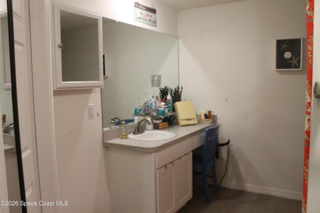 Building Photo - 3230 Halden Ave SE