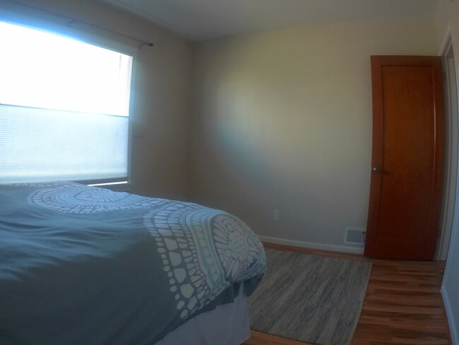 Building Photo - 4 Bed Beautiful Refurbished Sugarhouse Home