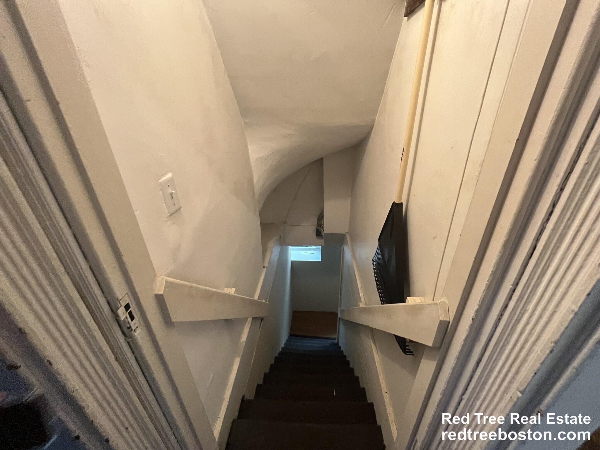 Building Photo - 17 Putnam Ave