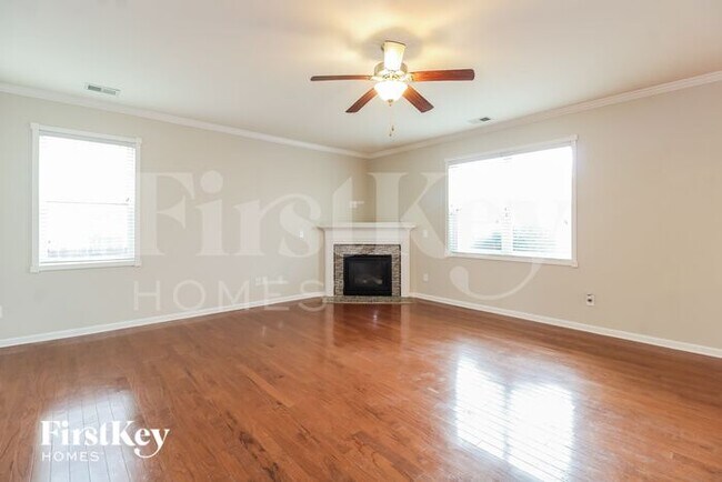 Building Photo - 4609 Meadowside Terrace