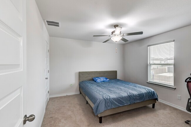 Building Photo - 149 Andesite Trl