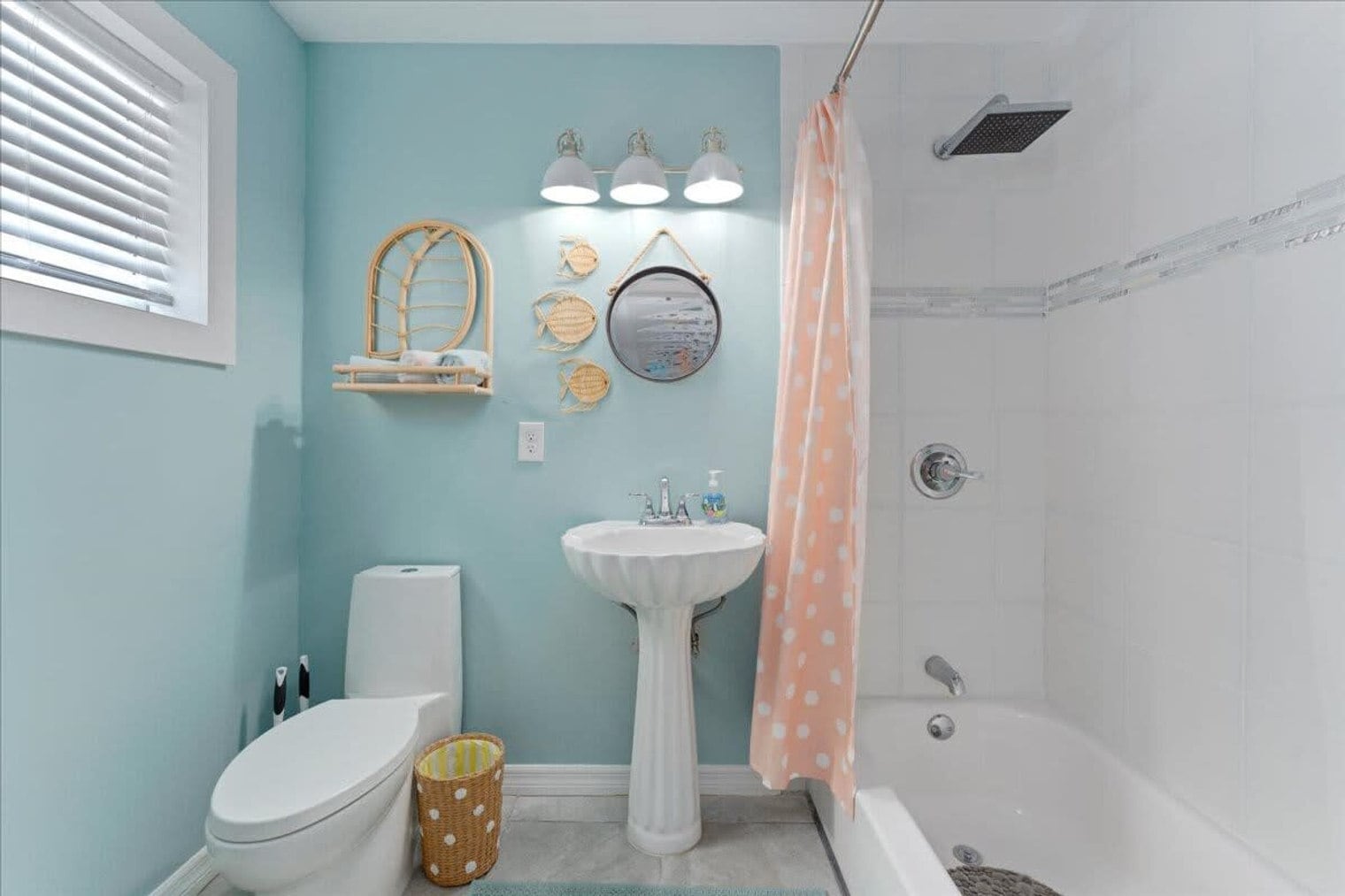 Building Photo - 1345 Bayshore Dr