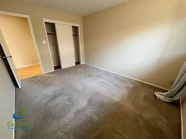 Building Photo - $3695 - 2 Bed/1.5 Bath Duplex in Santa Clara w/ Attached Garage
