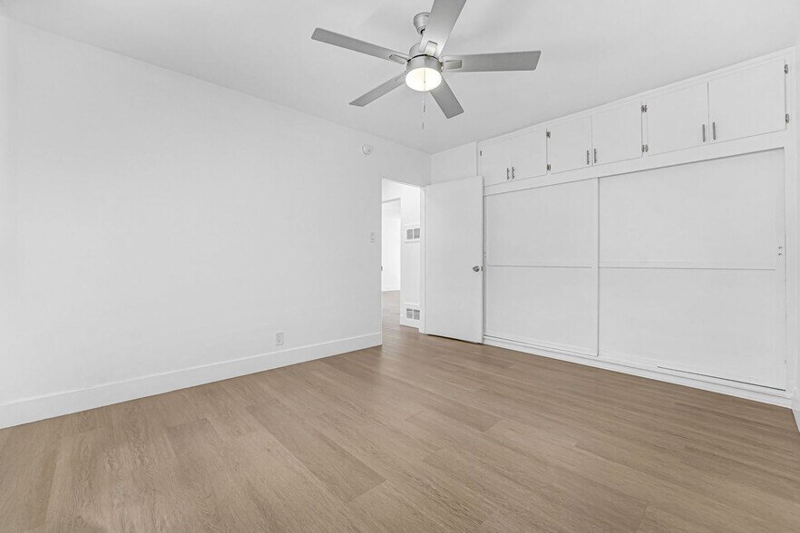 Building Photo - 10250 Palms Blvd