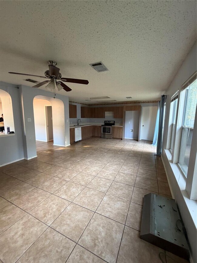 Building Photo - 3207 Settlement Dr