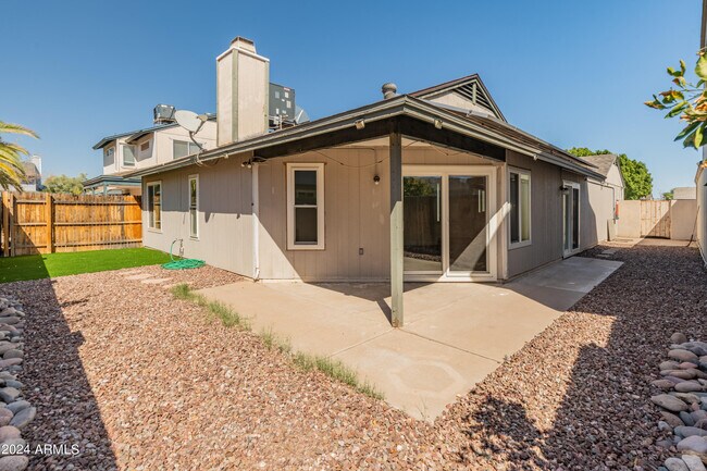 Building Photo - 7034 S 42nd St