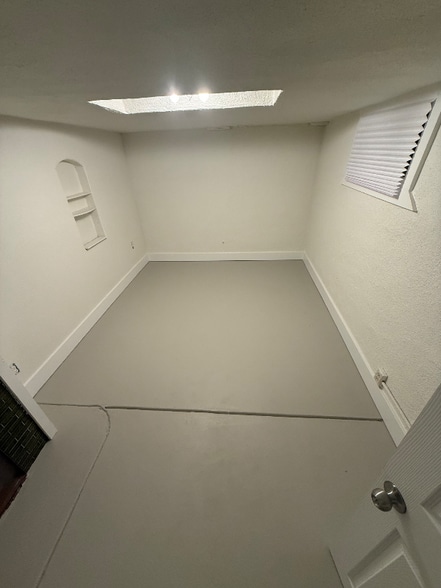 Building Photo - 4439 S Logan St