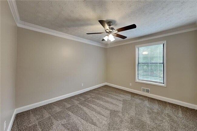 Building Photo - 1105 Tom Ln