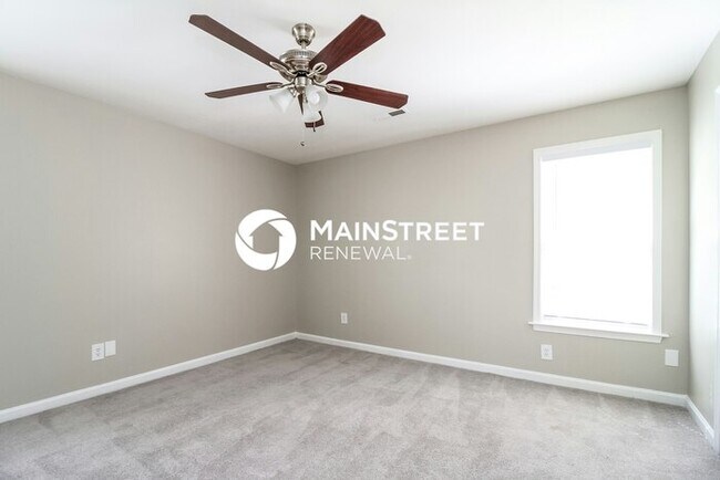 Building Photo - 3 Bedroom Pet-Friendly Home in Greensboro, NC with Main Street Renewal