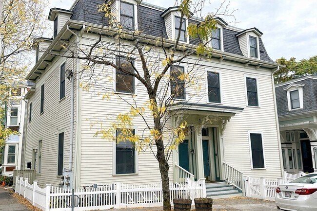 Building Photo - 51 Market St