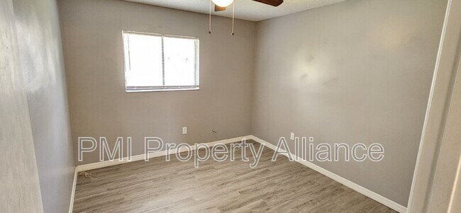 Building Photo - 725 Northlake Blvd