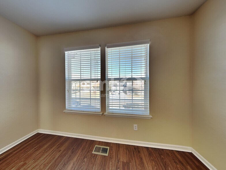 Building Photo - 4564 MT Princeton St