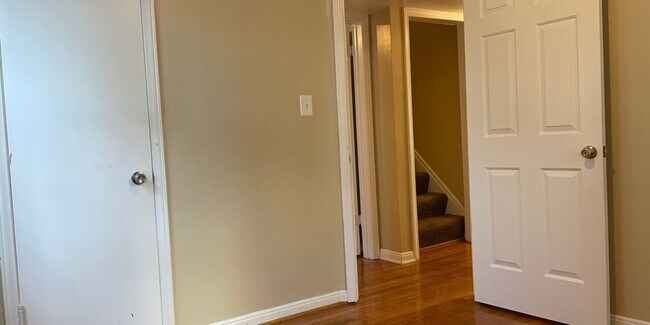 Building Photo - 6904 Norborne Ave