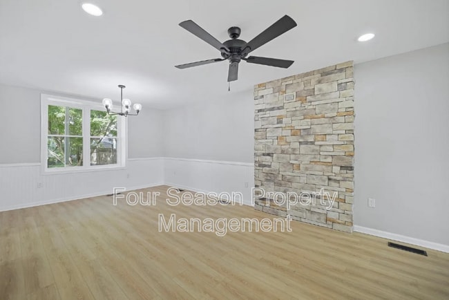 Building Photo - 837 Virginia Ave