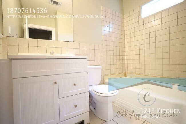 Building Photo - 1213 Kitchen-