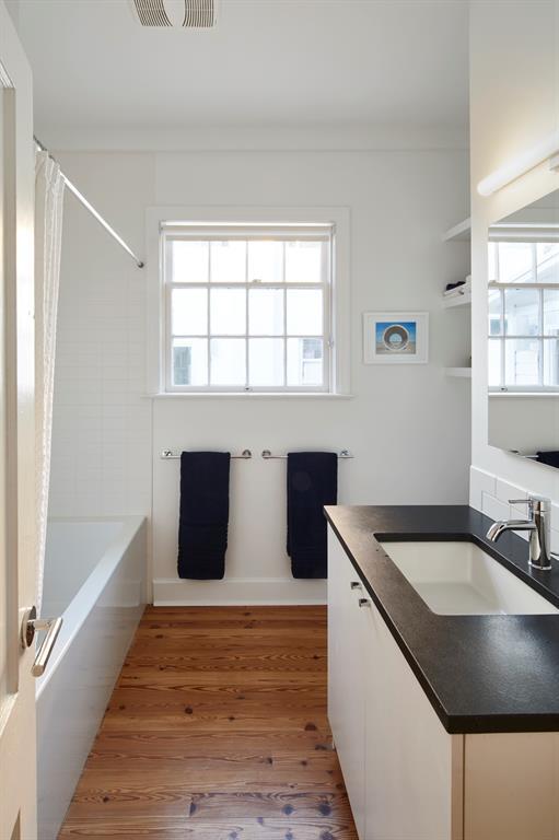 Building Photo - 902 W Mary St