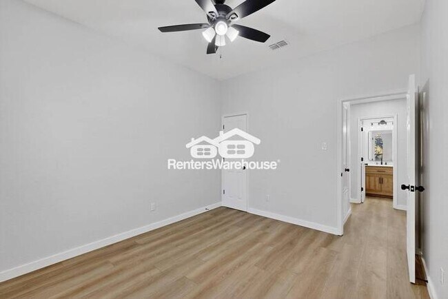 Building Photo - Completely Refreshed Forney Home MOVE IN R...