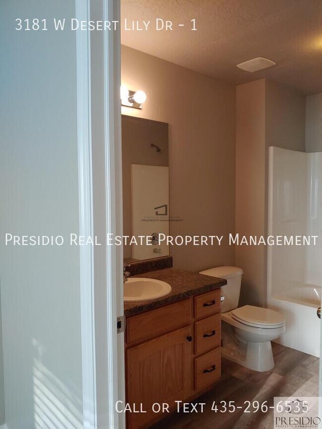 Building Photo - 3181 W Desert Lily Dr