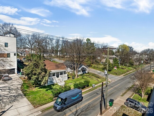 Building Photo - 1310 N Davidson St