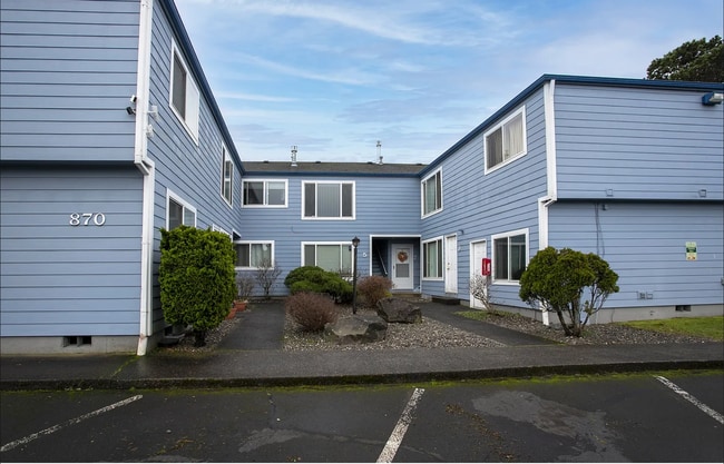 Building Photo - 870 S Holladay Dr
