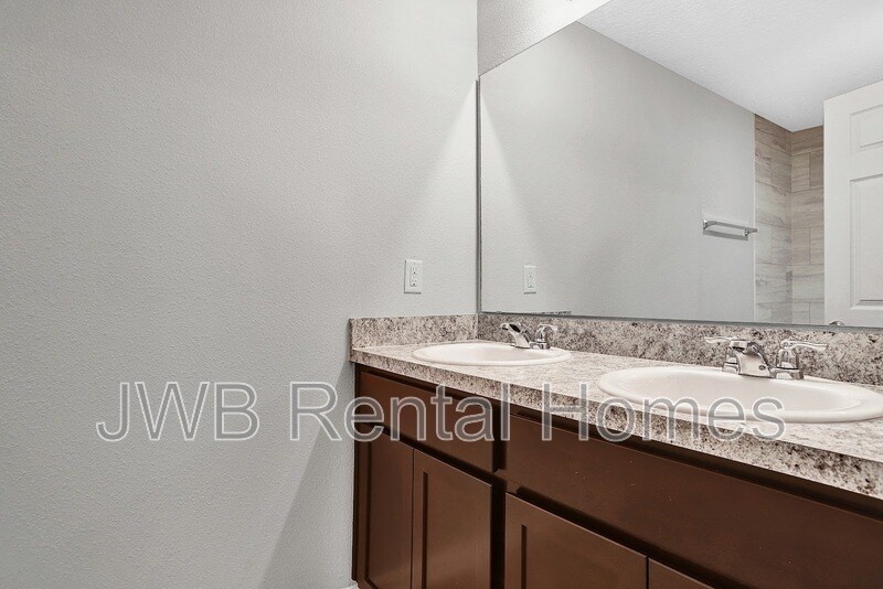 Building Photo - 2358 D St