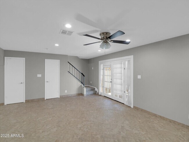 Building Photo - 8522 E Montebello Ave