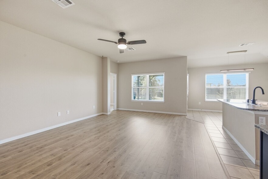 Building Photo - 5813 Roderick Dr