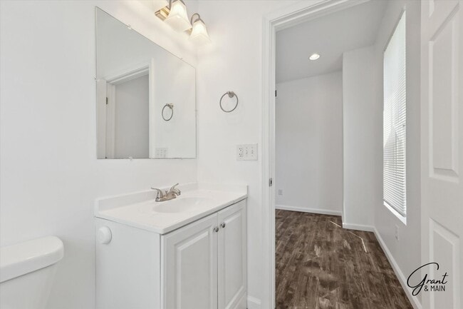 Building Photo - $1,995 - North End 4 Bedroom/ 1.5 bathroom...