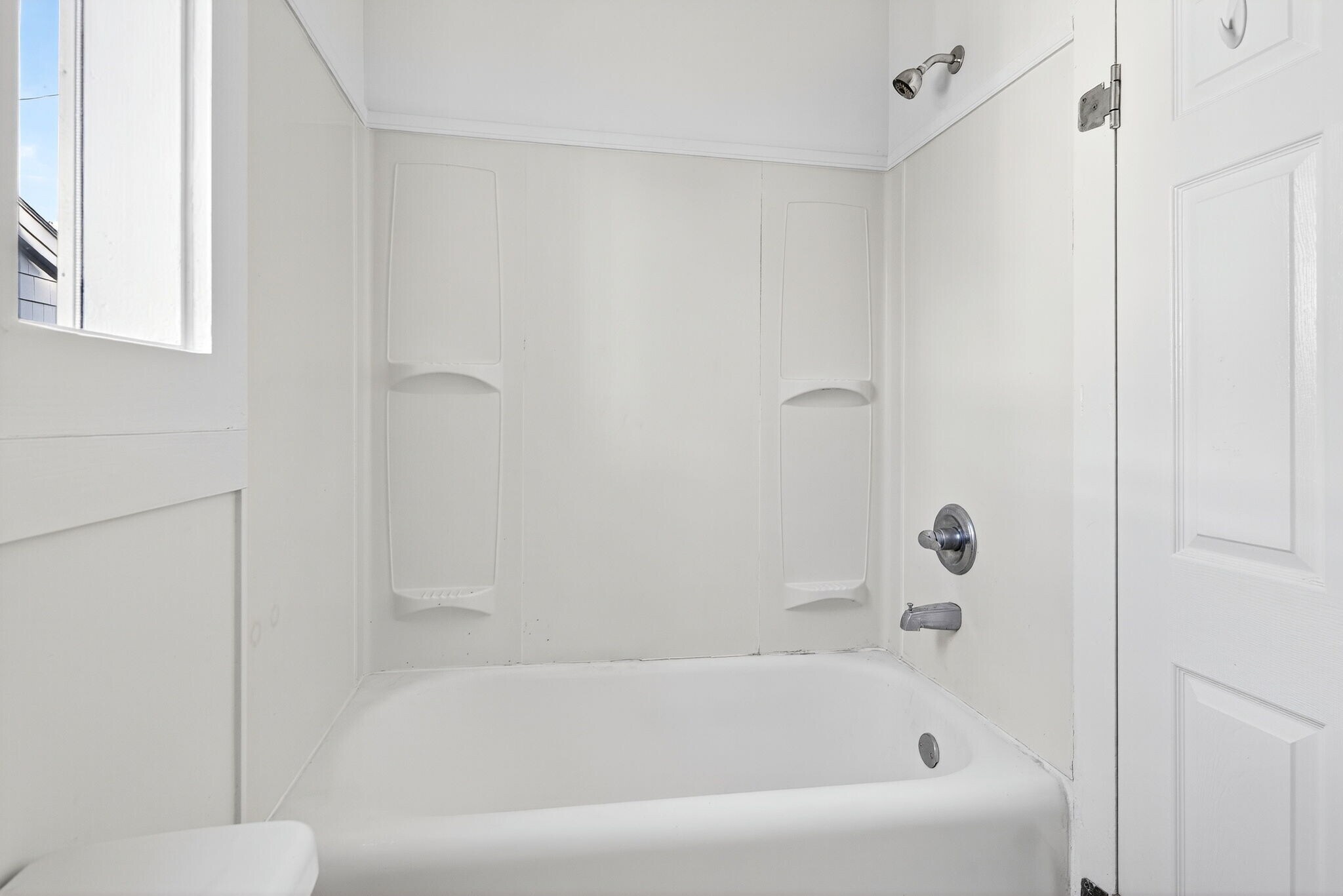 Building Photo - 727 W Court St