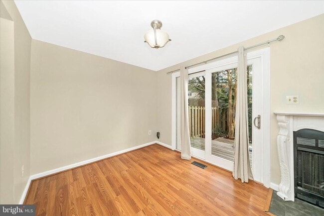 Building Photo - 106 Lamont Ln