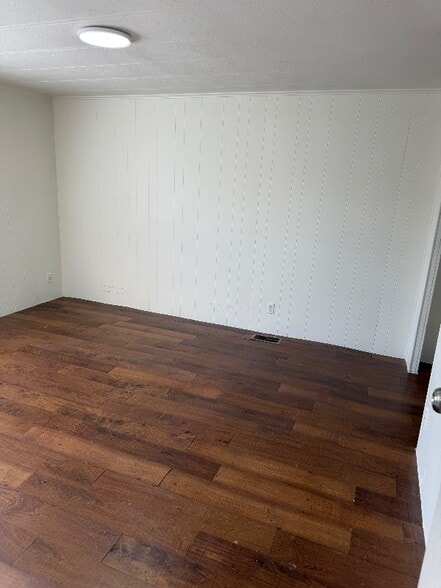 Building Photo - 216 N Carpenter St