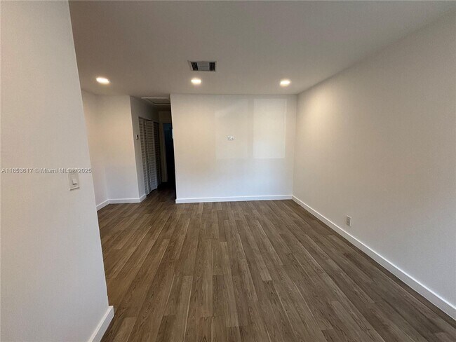 Building Photo - 2308 Jackson St