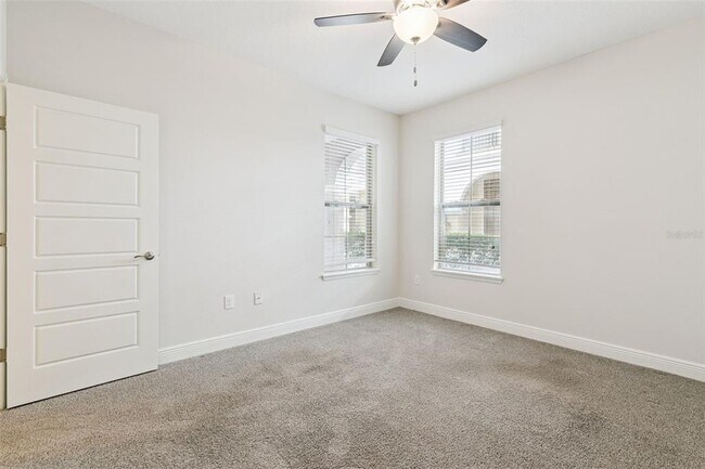 Building Photo - 2333 Lobelia Dr