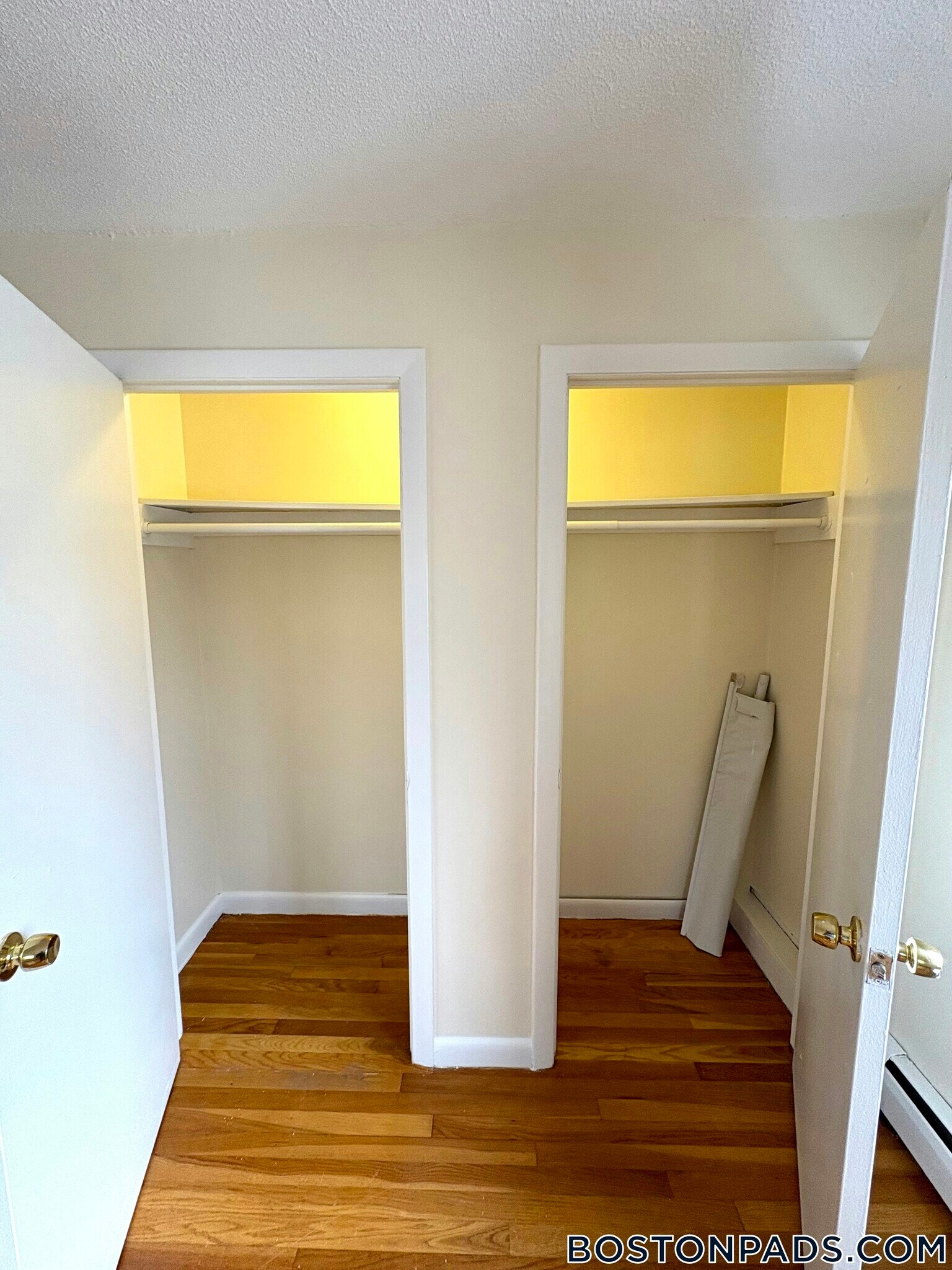 Building Photo - 122 Dustin St