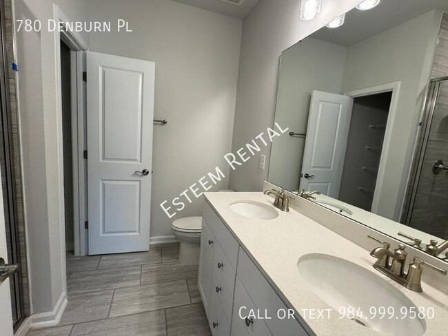 Building Photo - 780 Denburn Pl