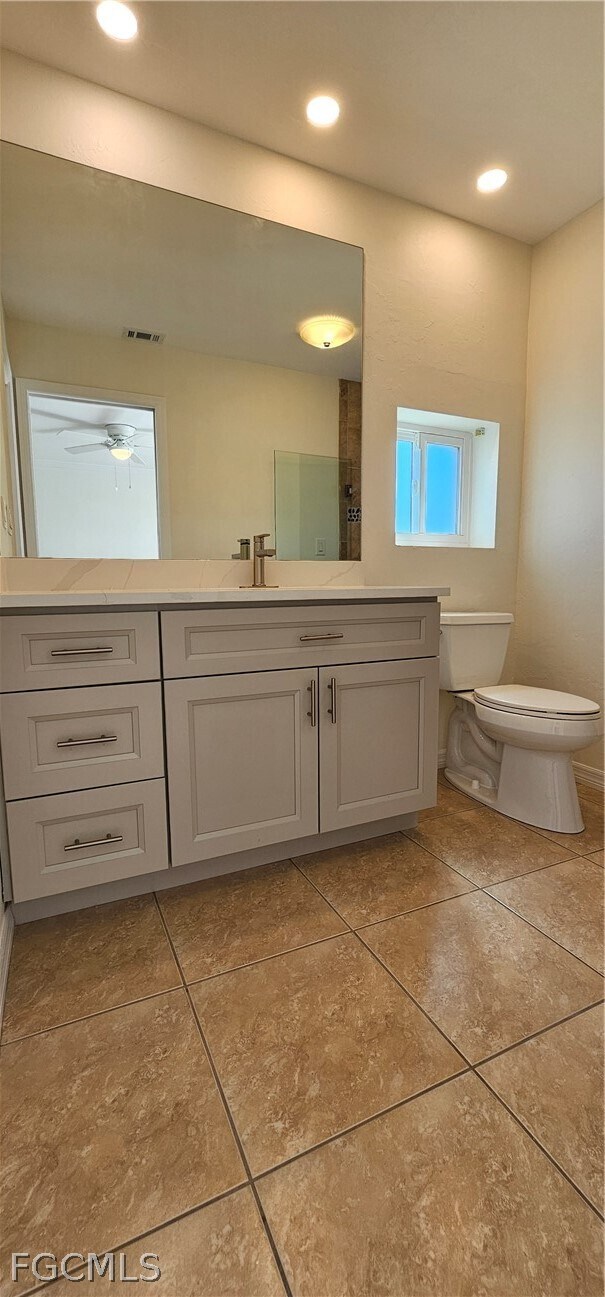 Building Photo - 420 SE 15th Terrace