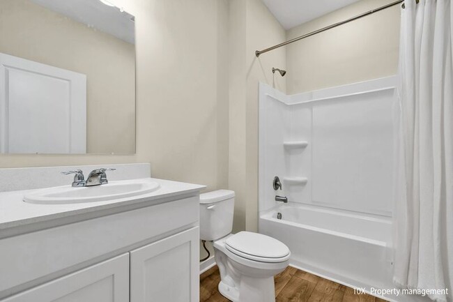 Building Photo - 5851 Ryman Dr