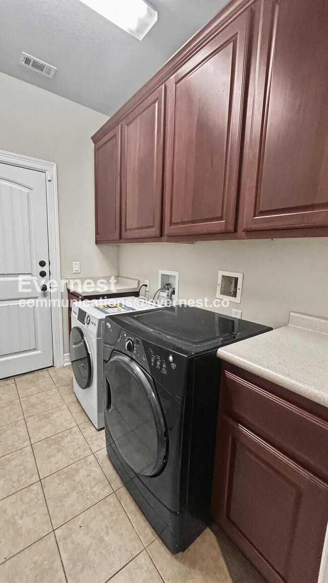 Building Photo - 4032 Camacho St