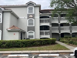 Building Photo - 13917 Fairway Island Dr