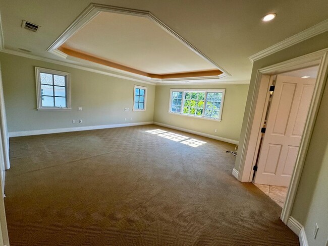 Building Photo - 1046 Byerley Ave