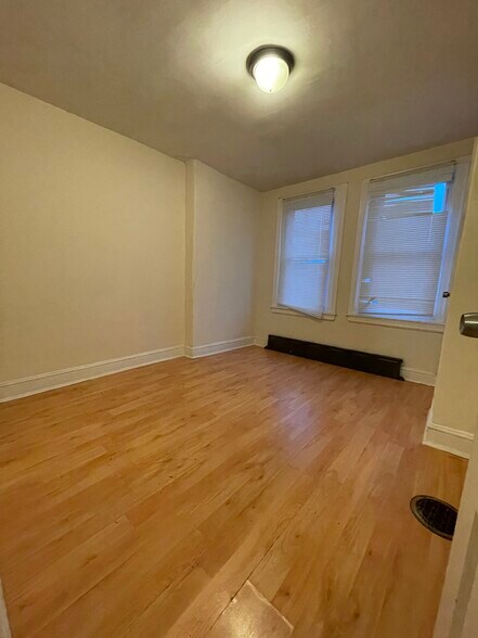Building Photo - 840 E Westmoreland St