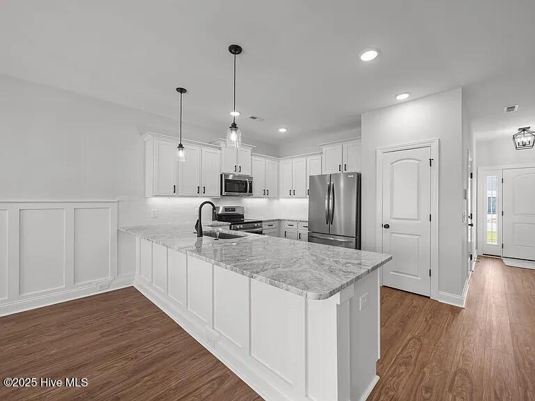 Building Photo - 4400 Laurel Ridge Dr