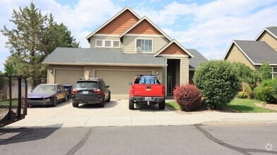 Building Photo - 4/2.5 home in NW Redmond with rv/boat pad ...