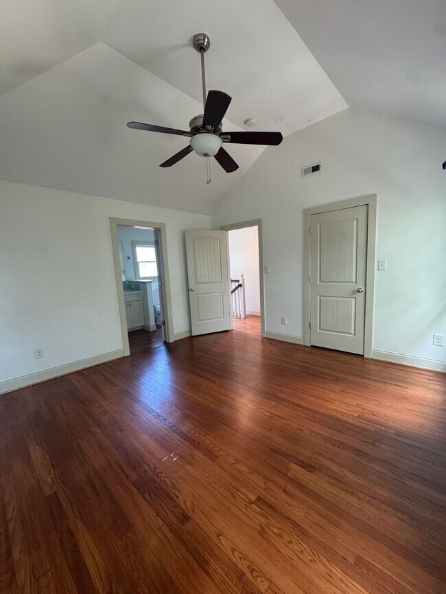 Building Photo - Gorgeous 2BR/2BA Home in Downtown Raleigh