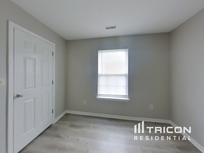 Building Photo - 17903 Captiva Way