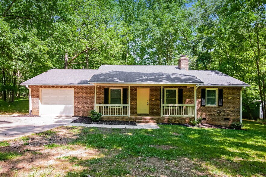 Primary Photo - 431 Hillcrest Dr