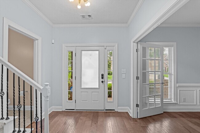 Building Photo - 4117 Chastain Dr