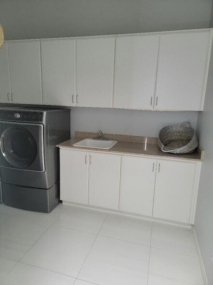 Building Photo - 5 Curie Ct