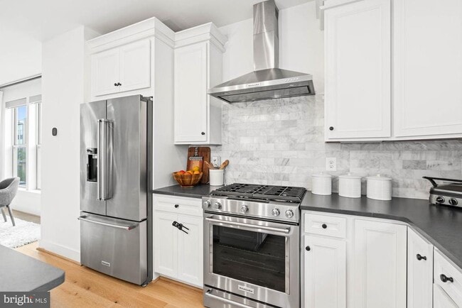 Building Photo - 5120 Longstone Way
